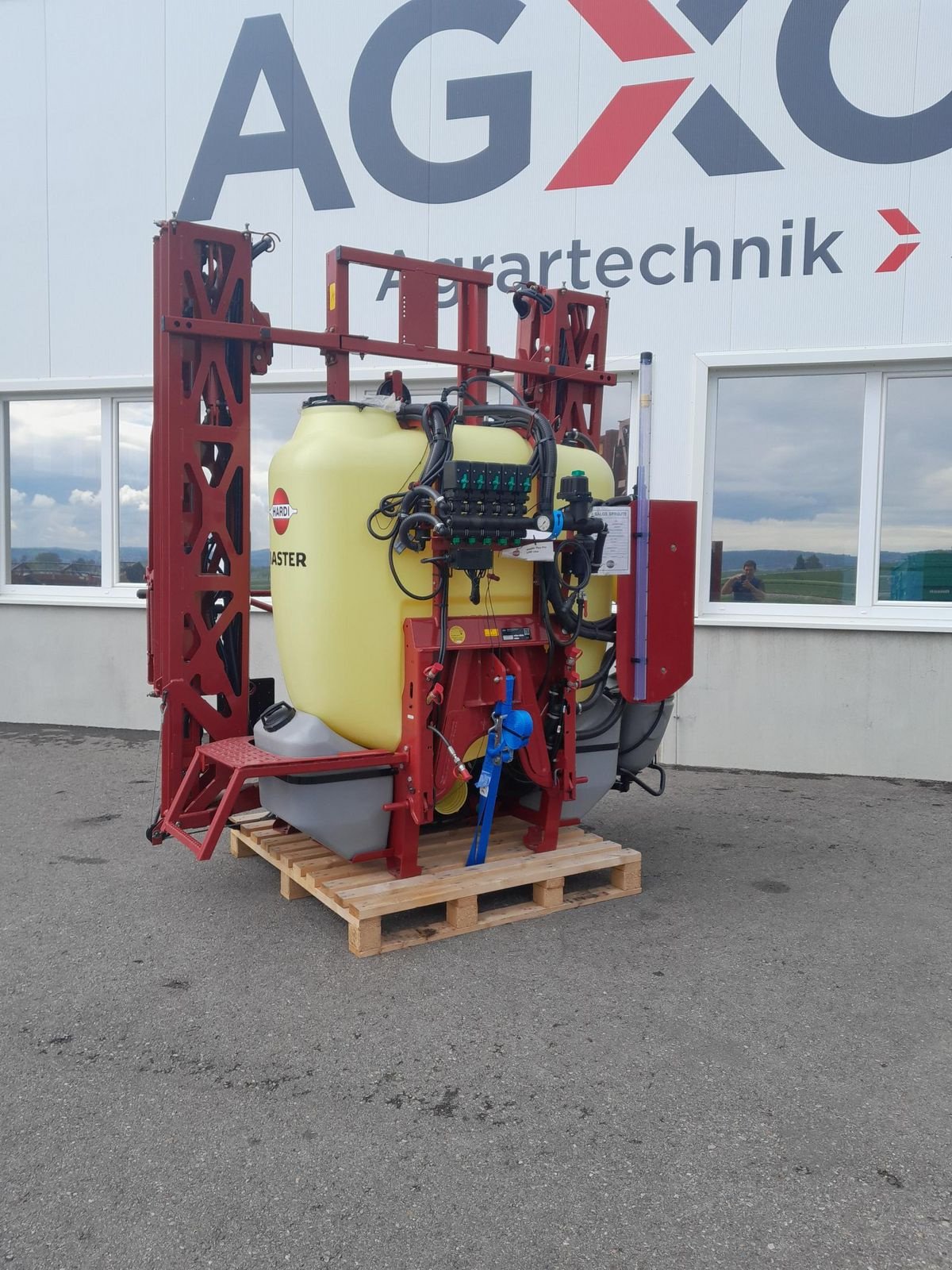 Feldspritze of the type Hardi Master, Neumaschine in Harmannsdorf (Picture 2)