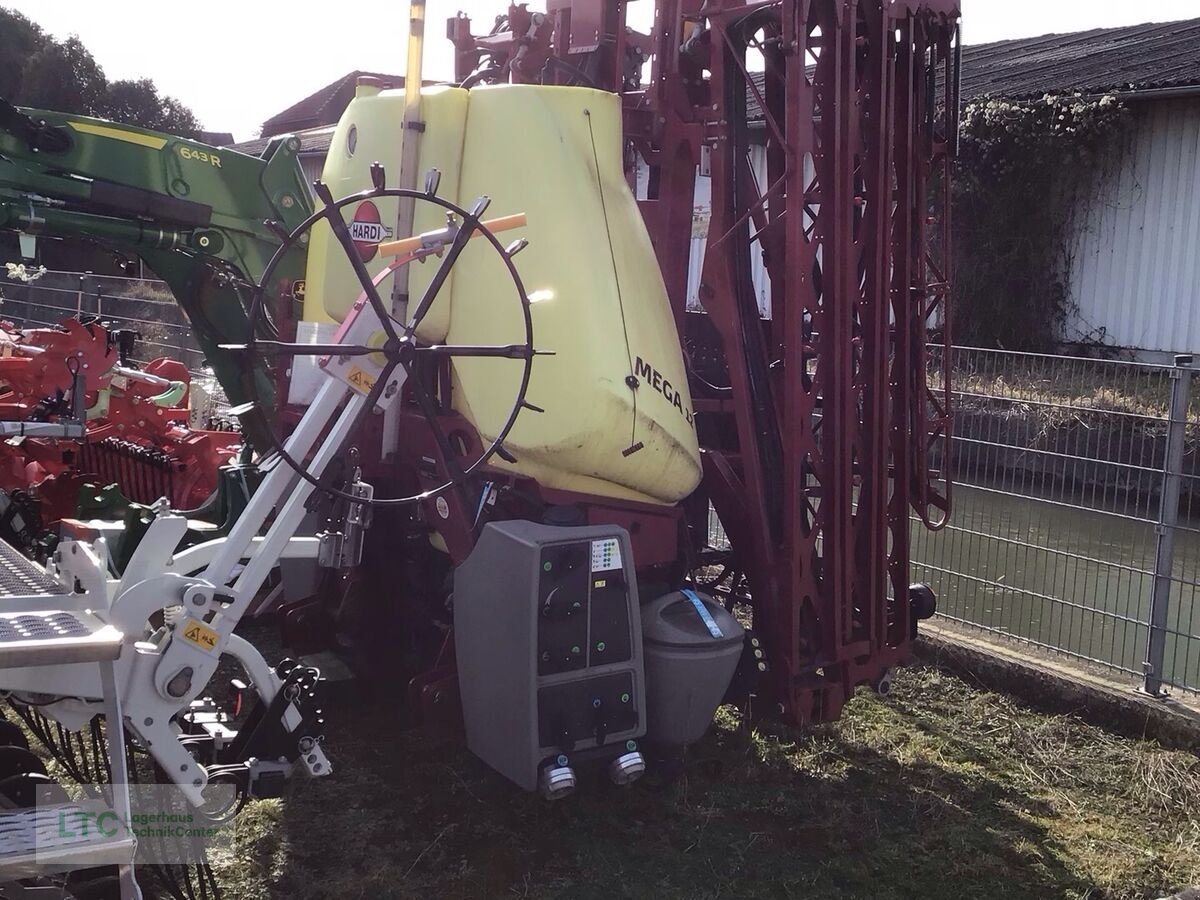Feldspritze des Typs Hardi MEGA 12, Neumaschine in Herzogenburg (Bild 1)