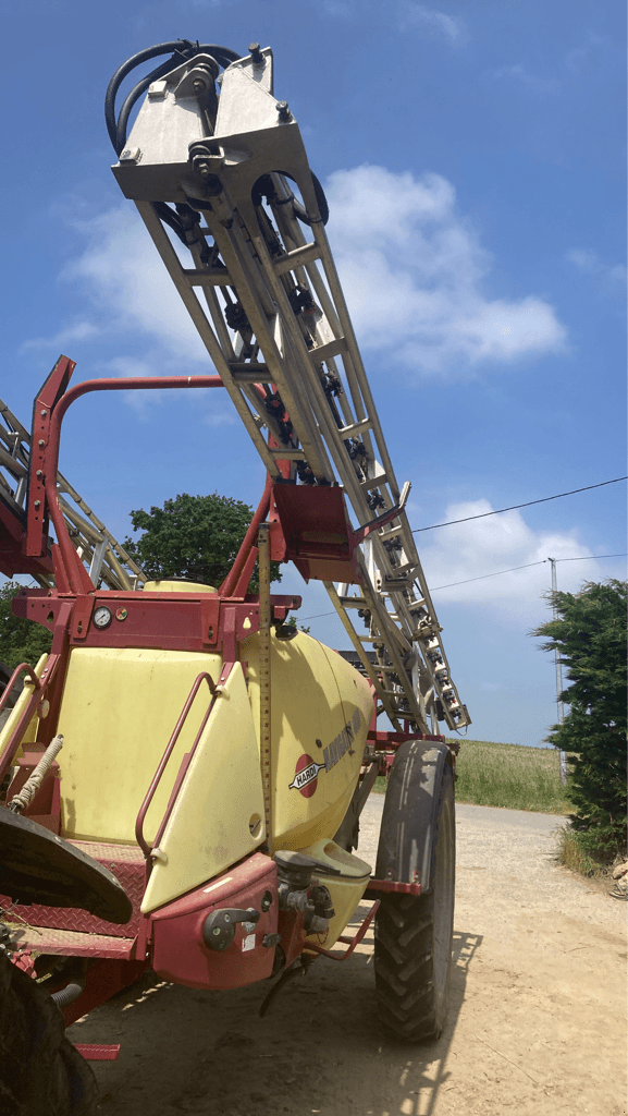 Feldspritze του τύπου Hardi NAVIGATOR 4000, Gebrauchtmaschine σε TREMEUR (Φωτογραφία 4)