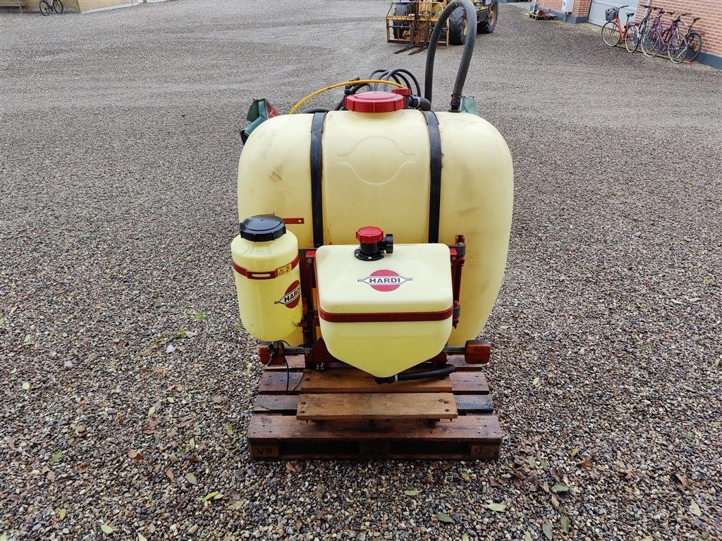 Feldspritze van het type Hardi NK 600 Frontmonteret ukrudtssprøjte til rækkeafgrøder, Gebrauchtmaschine in Storvorde (Foto 6)