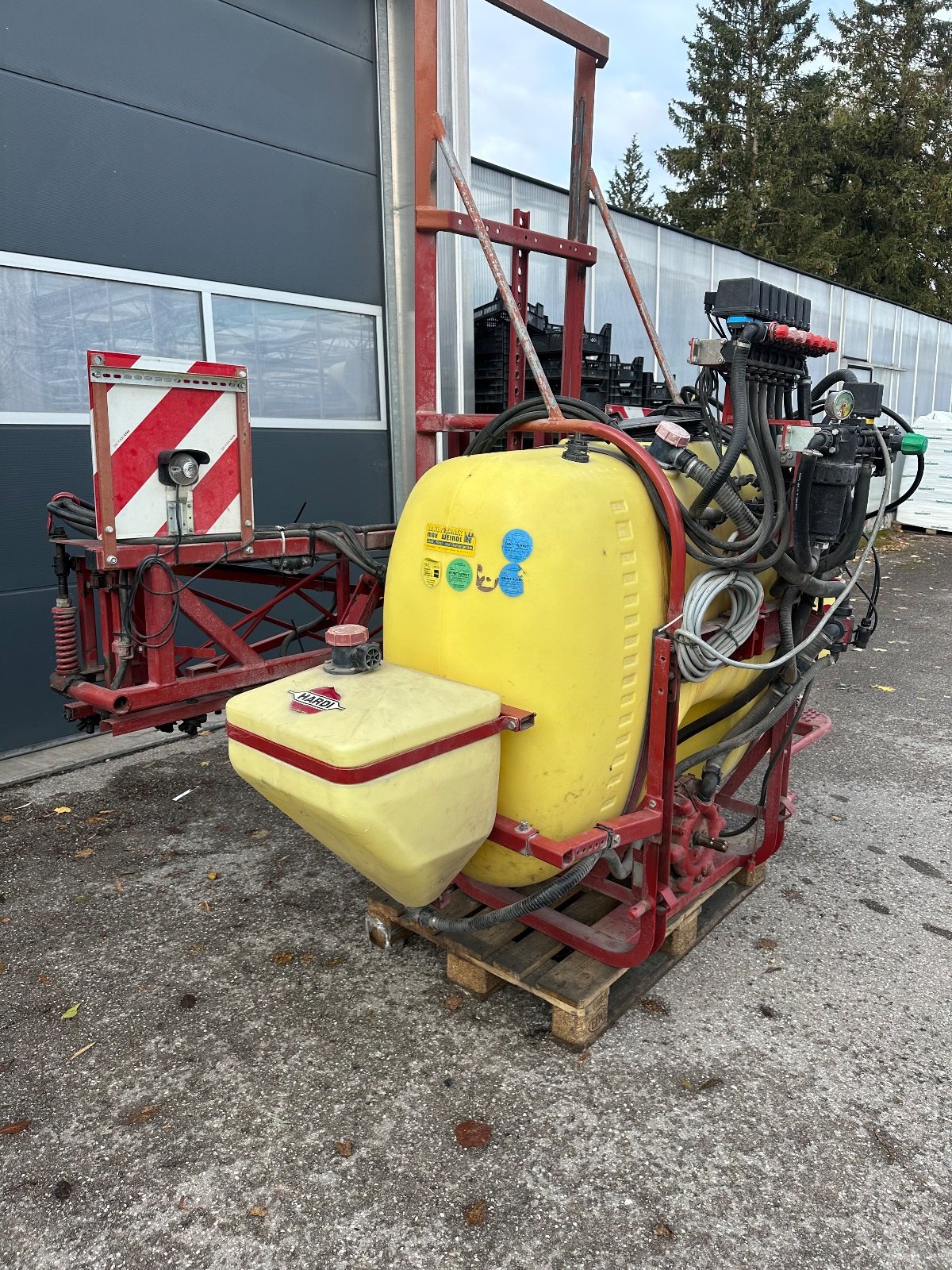 Feldspritze des Typs Hardi NK 800, Gebrauchtmaschine in München (Bild 2)