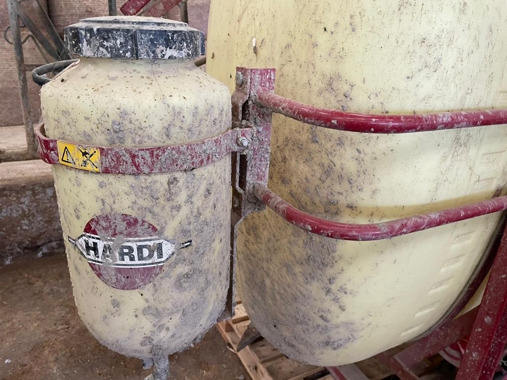 Feldspritze des Typs Hardi ph 800, Gebrauchtmaschine in Saint-Priest-Taurion (Bild 1)