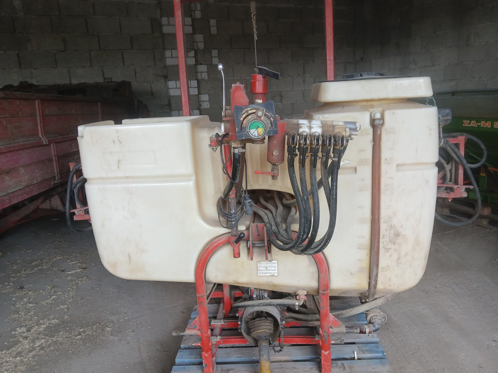 Feldspritze des Typs Holder IS 600, Gebrauchtmaschine in Scheinfeld (Bild 1)