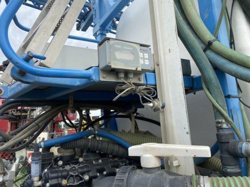 Feldspritze des Typs Inuma 6030Professional, Gebrauchtmaschine in Markt Hartmannsdorf (Bild 4)