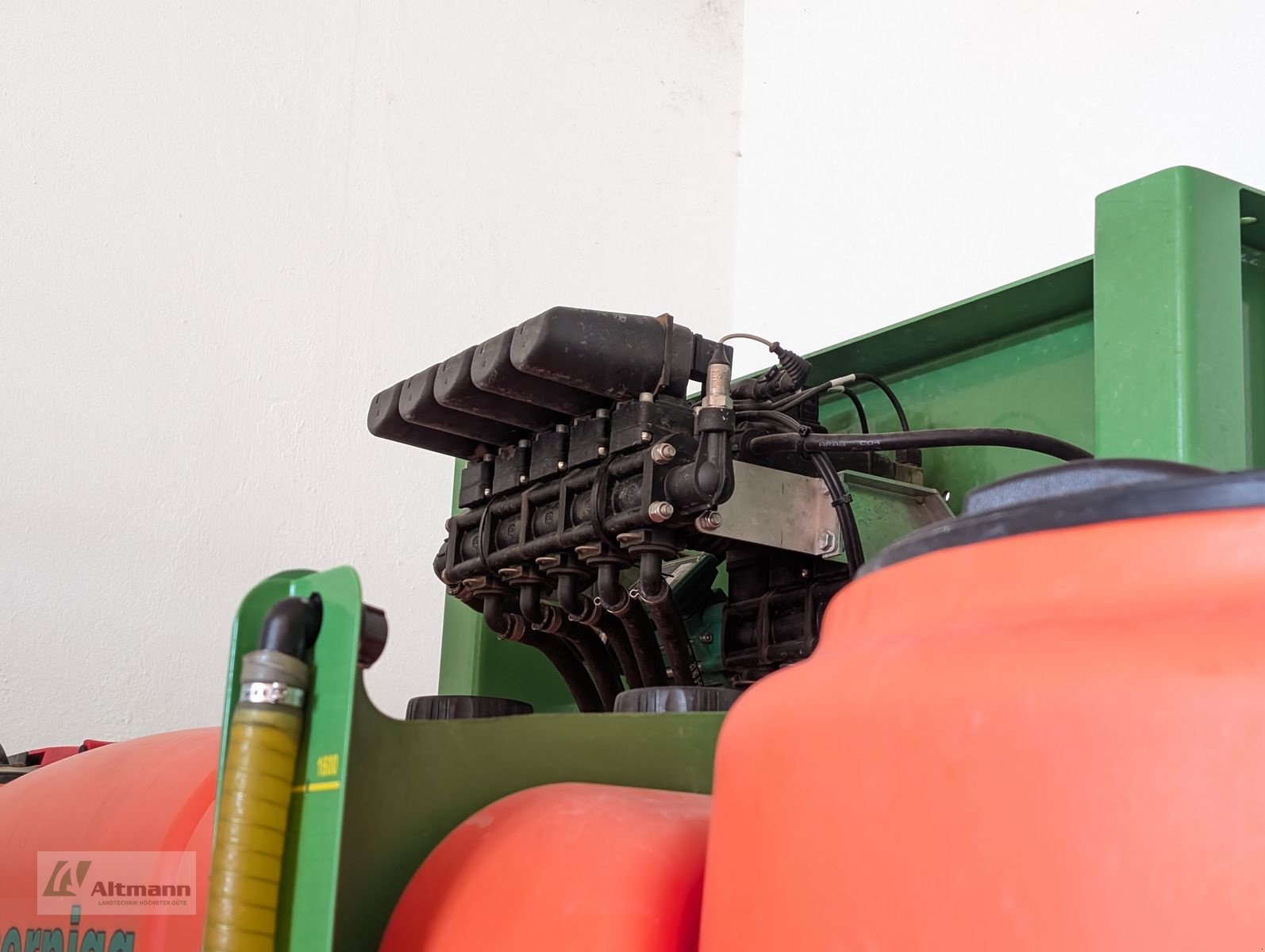 Feldspritze des Typs Jessernigg 15m Spritze mit Fronttank, Gebrauchtmaschine in Lanzenkirchen (Bild 9)