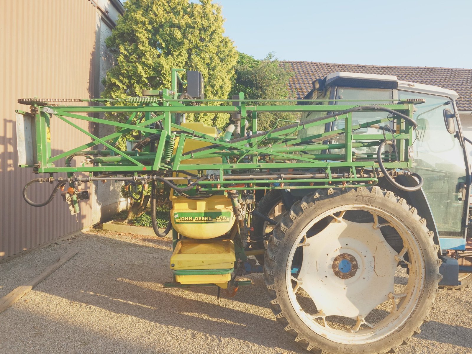 Feldspritze от тип John Deere 408, Gebrauchtmaschine в Bogen (Снимка 1)