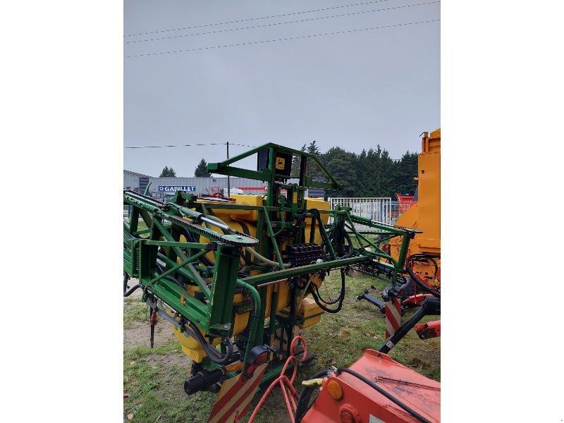 Feldspritze typu John Deere 410, Gebrauchtmaschine w PLUMELEC (Zdjęcie 6)