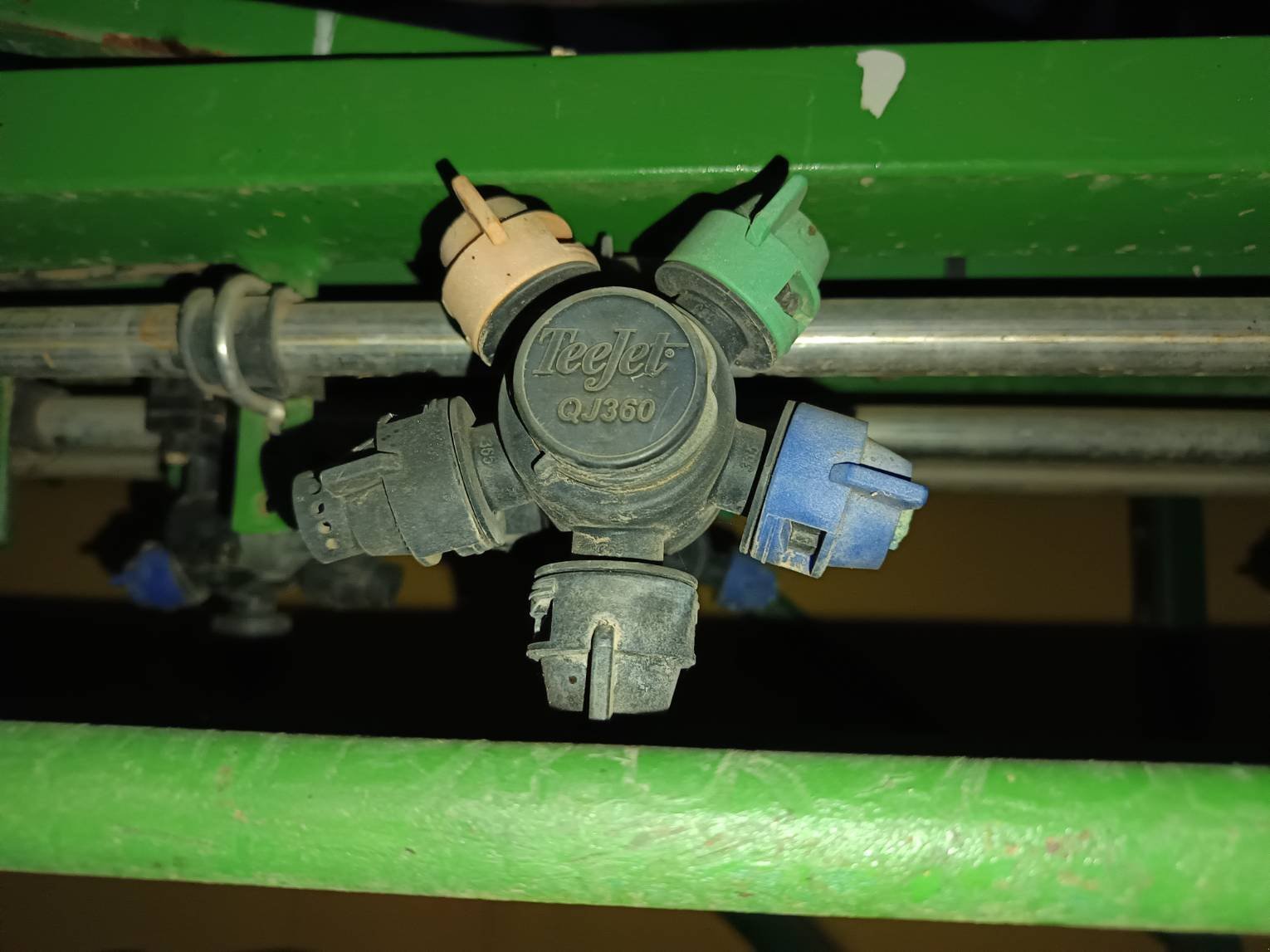 Feldspritze des Typs John Deere 624, Gebrauchtmaschine in Le Horps (Bild 10)