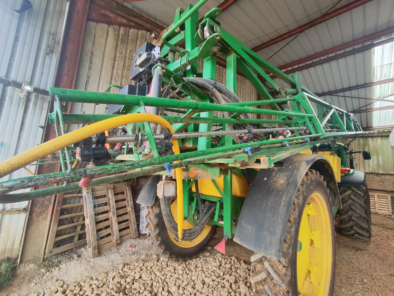 Feldspritze typu John Deere 724, Gebrauchtmaschine w STENAY (Zdjęcie 3)