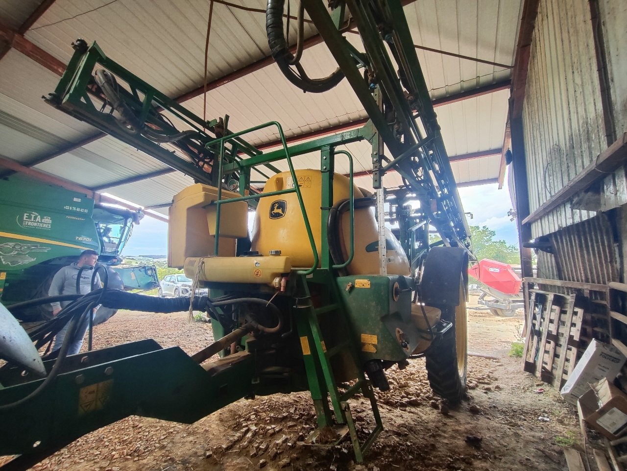 Feldspritze typu John Deere 724, Gebrauchtmaschine w STENAY (Zdjęcie 2)