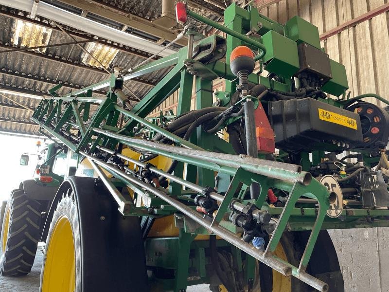 Feldspritze des Typs John Deere 732i TRAINE, Gebrauchtmaschine in VOUZIERS (Bild 4)