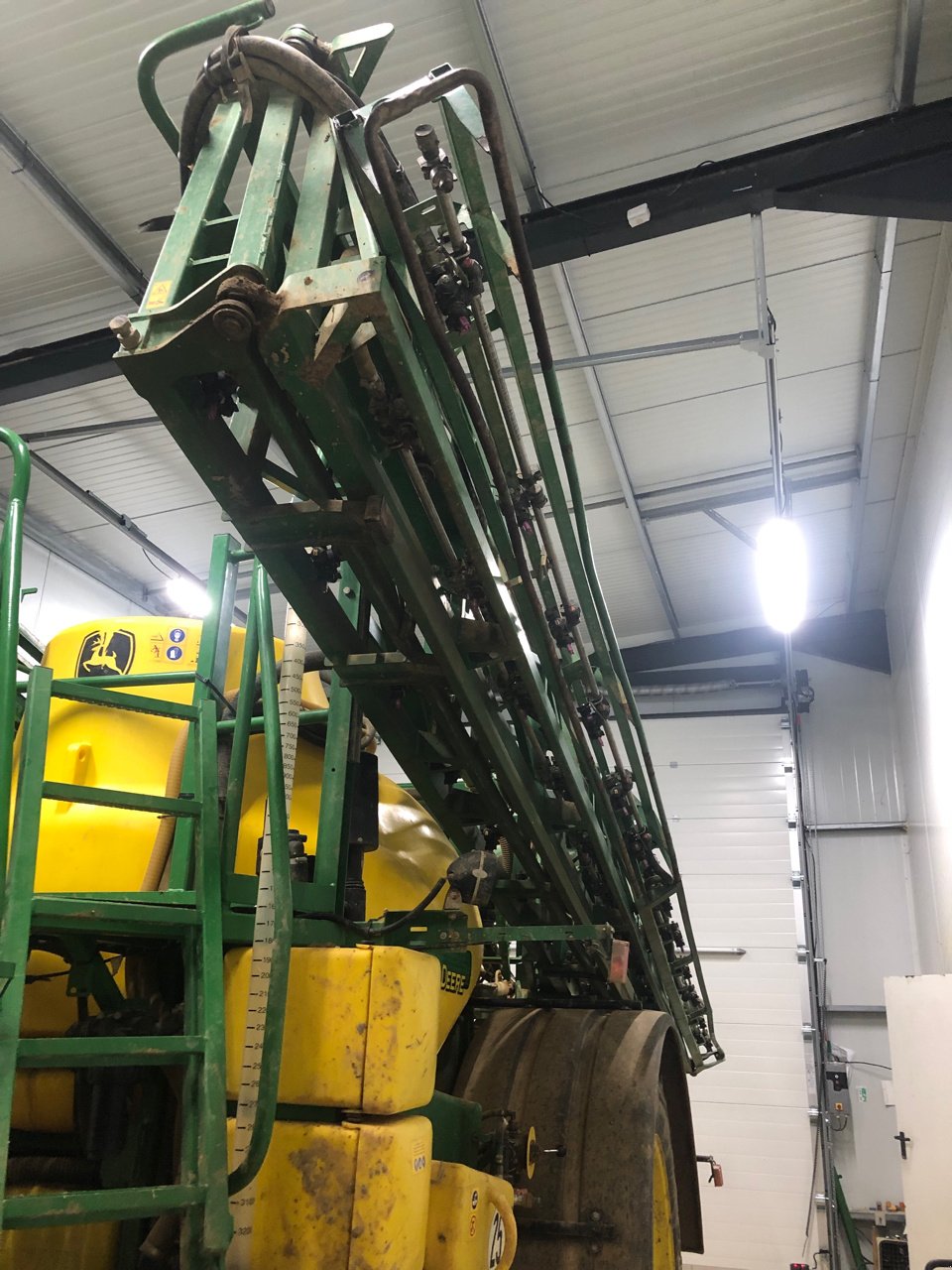 Feldspritze typu John Deere 832, Gebrauchtmaschine v Brabant-le-Roi (Obrázek 8)