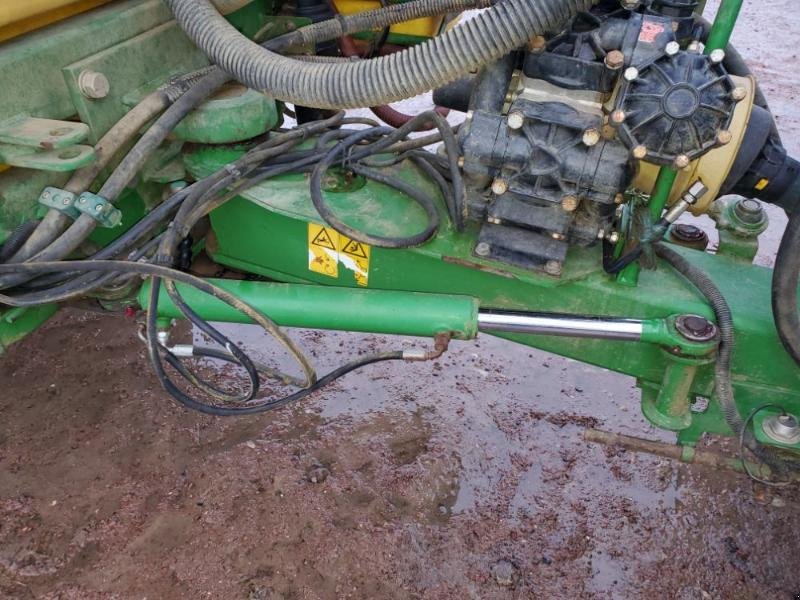 Feldspritze tipa John Deere 832, Gebrauchtmaschine u BRAY en Val (Slika 7)