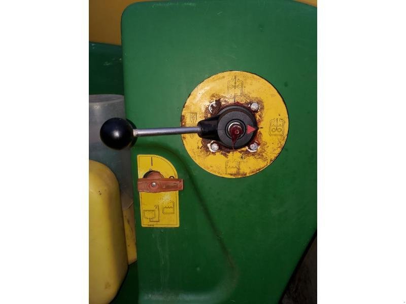 Feldspritze tipa John Deere 832, Gebrauchtmaschine u BRAY en Val (Slika 9)
