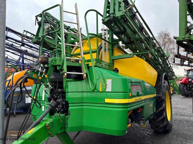 Feldspritze des Typs John Deere M900, Gebrauchtmaschine in ROYE (Bild 1)