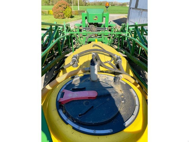 Feldspritze от тип John Deere R952I, Gebrauchtmaschine в SAINT-GERMAIN DU PUY (Снимка 9)
