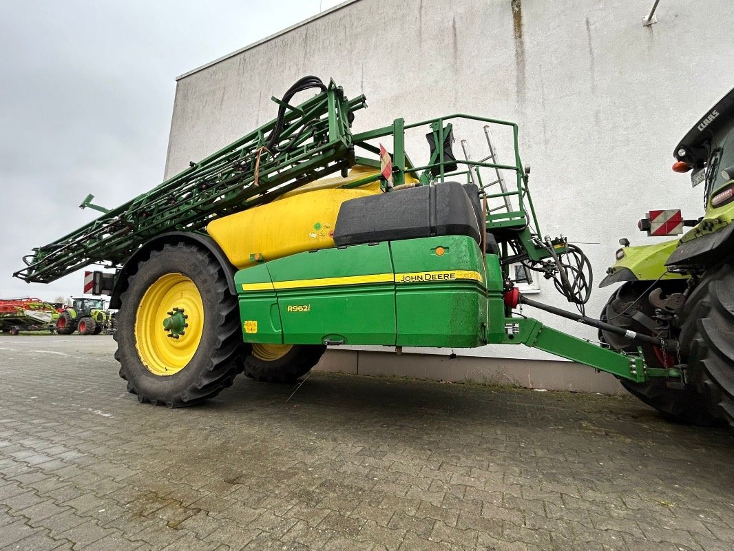 Feldspritze du type John Deere R962i, Gebrauchtmaschine en Nauen (Photo 2)