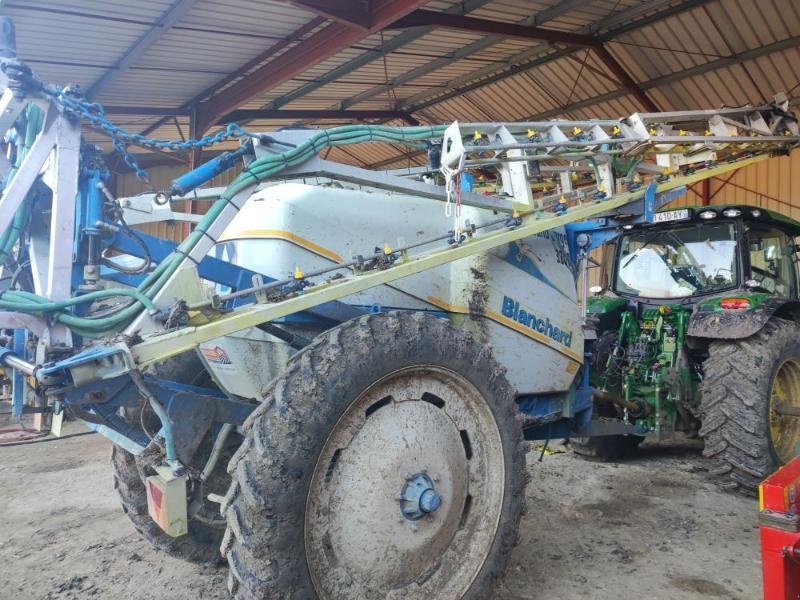 Feldspritze tip Kuhn GRAND LARGE, Gebrauchtmaschine in ANTIGNY (Poză 1)