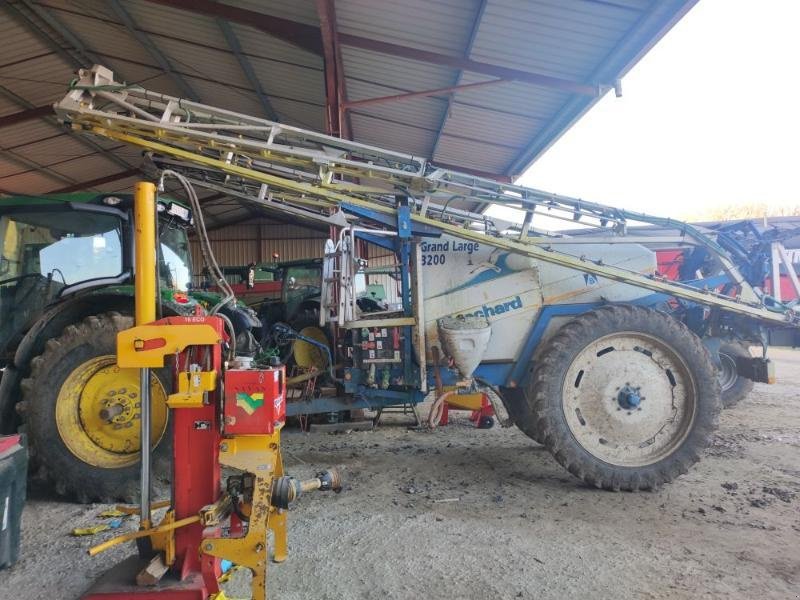 Feldspritze del tipo Kuhn GRAND LARGE, Gebrauchtmaschine In ANTIGNY (Immagine 3)