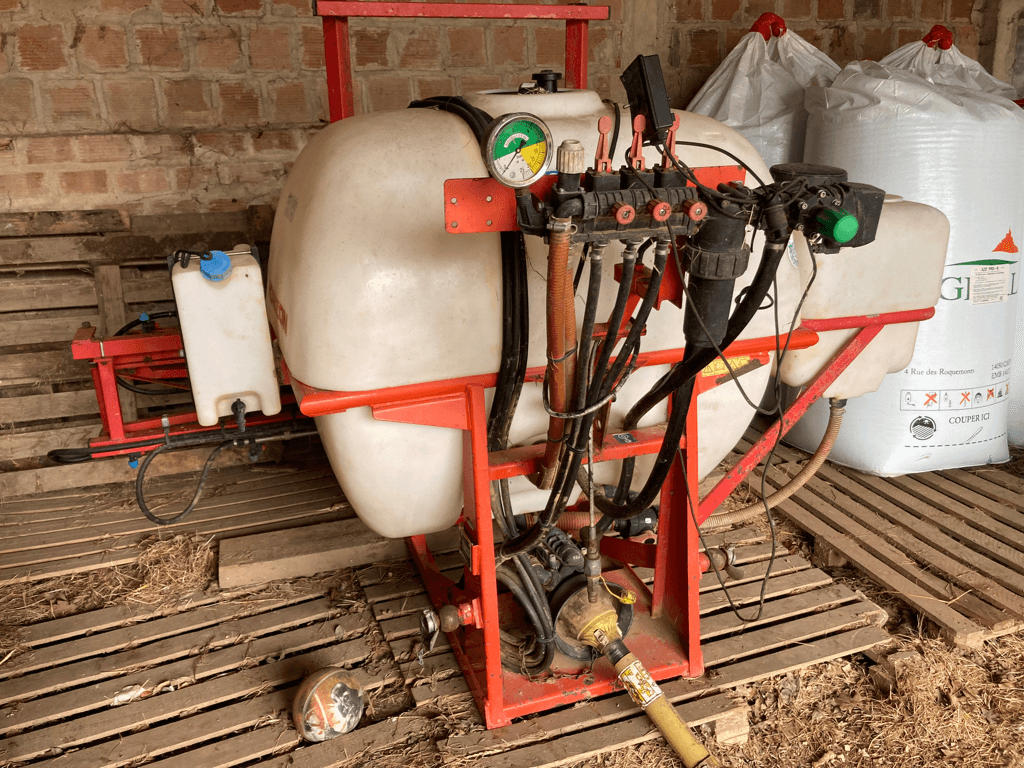 Feldspritze del tipo Kuhn OMNIS 800, Gebrauchtmaschine In CINTHEAUX (Immagine 1)