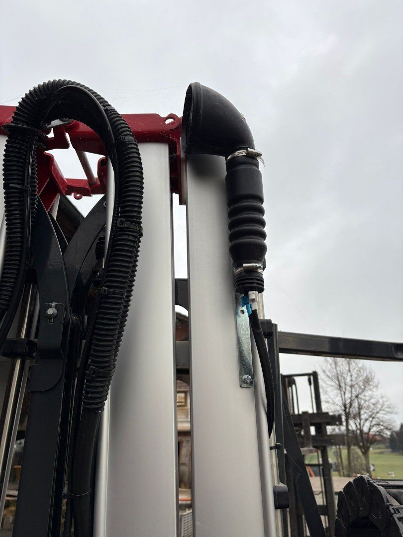 Feldspritze des Typs Kverneland Ixter B 1000 15m HOSA Gestänge, Gebrauchtmaschine in Bertschikon (Bild 9)