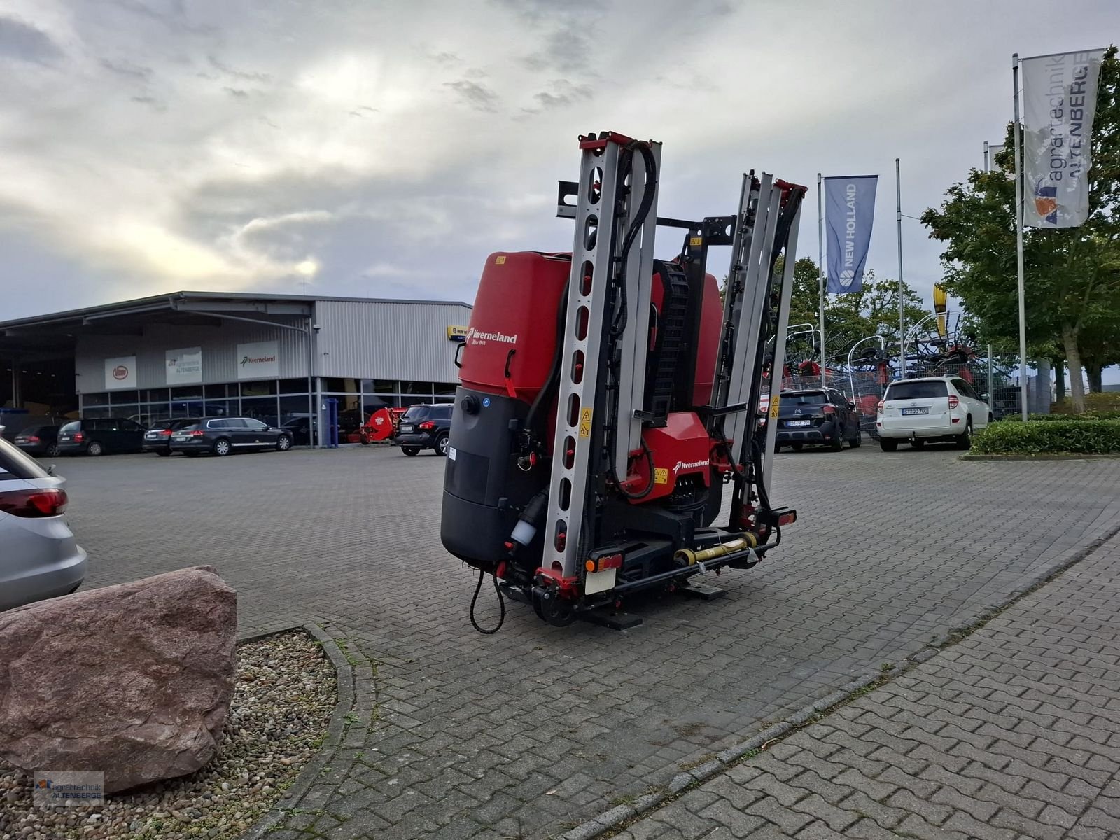 Feldspritze of the type Kverneland iXter B18, Neumaschine in Altenberge (Picture 2)