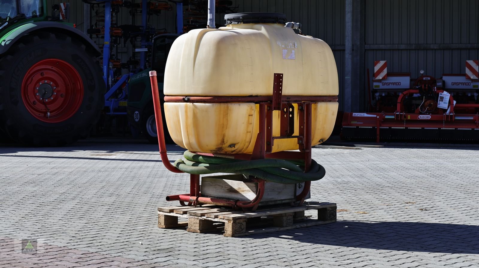 Feldspritze типа Platz Fronttank 600 Liter, Gebrauchtmaschine в Markt Hartmannsdorf (Фотография 4)