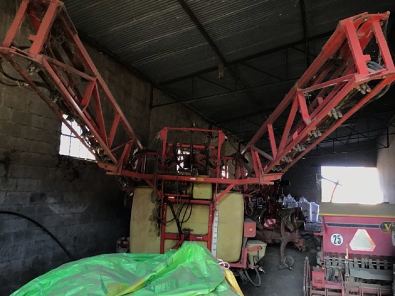 Feldspritze typu Rau D2 - 1000 L. / 21 M., Gebrauchtmaschine w CHEVILLON  (MAIZEROY) (Zdjęcie 4)