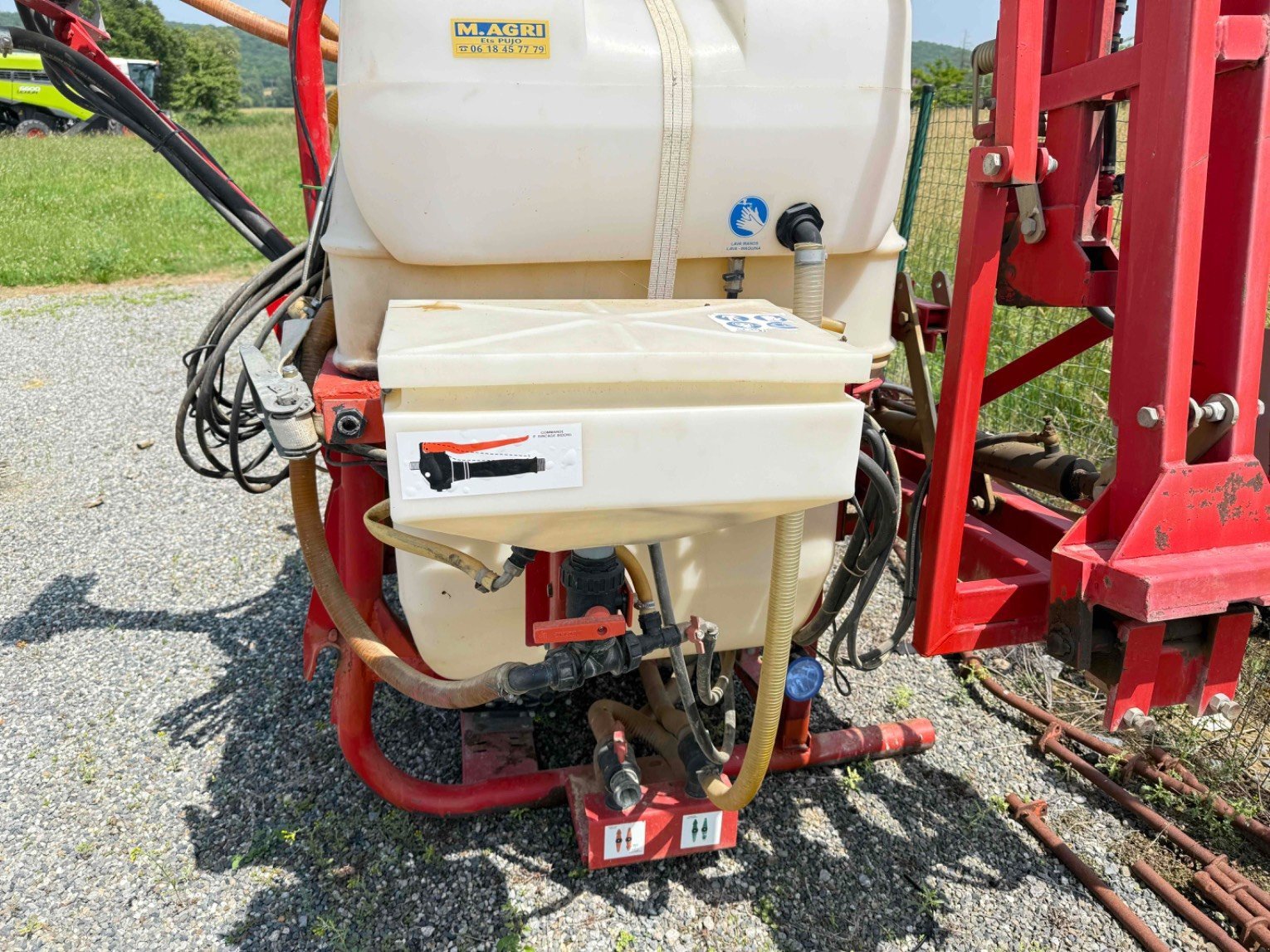 Feldspritze des Typs Sonstige 1000 L, Gebrauchtmaschine in SAINT GAUDENS (Bild 8)