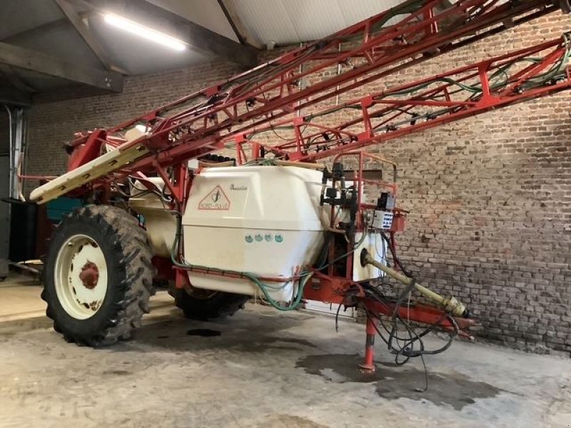 Feldspritze от тип Sonstige 3200L, Gebrauchtmaschine в les hayons (Снимка 2)