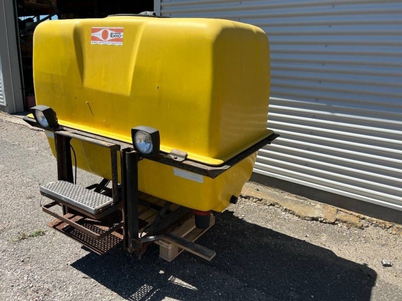 Feldspritze van het type Sonstige Front Tank, Gebrauchtmaschine in Mern (Foto 1)