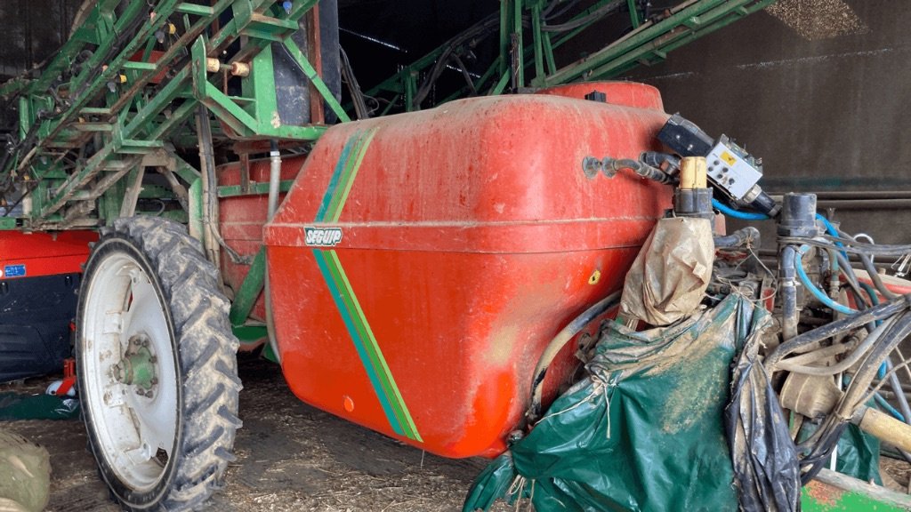 Feldspritze of the type Sonstige FX 2500, Gebrauchtmaschine in CORMENON (Picture 3)