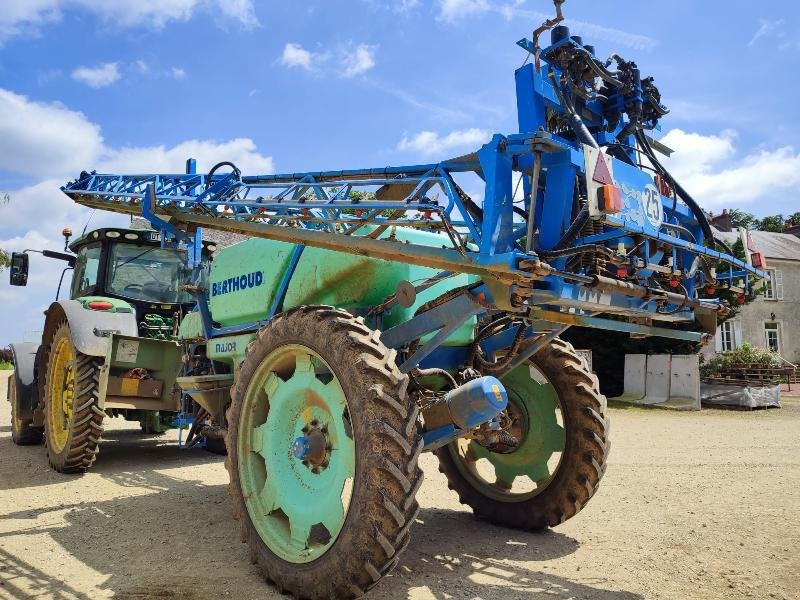 Feldspritze tip Sonstige MAJOR3200, Gebrauchtmaschine in BRAY en Val (Poză 8)