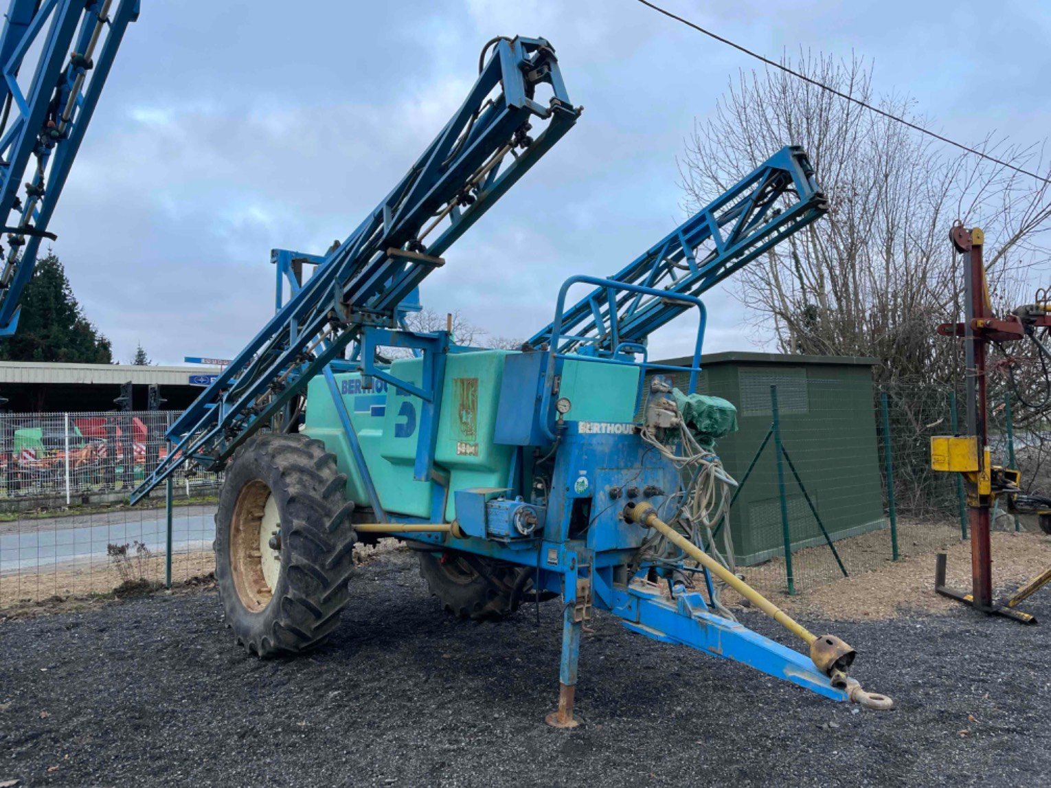 Feldspritze tipa Sonstige Pulvérisateur traîné MACH 32 Berthoud, Gebrauchtmaschine u LA SOUTERRAINE (Slika 9)