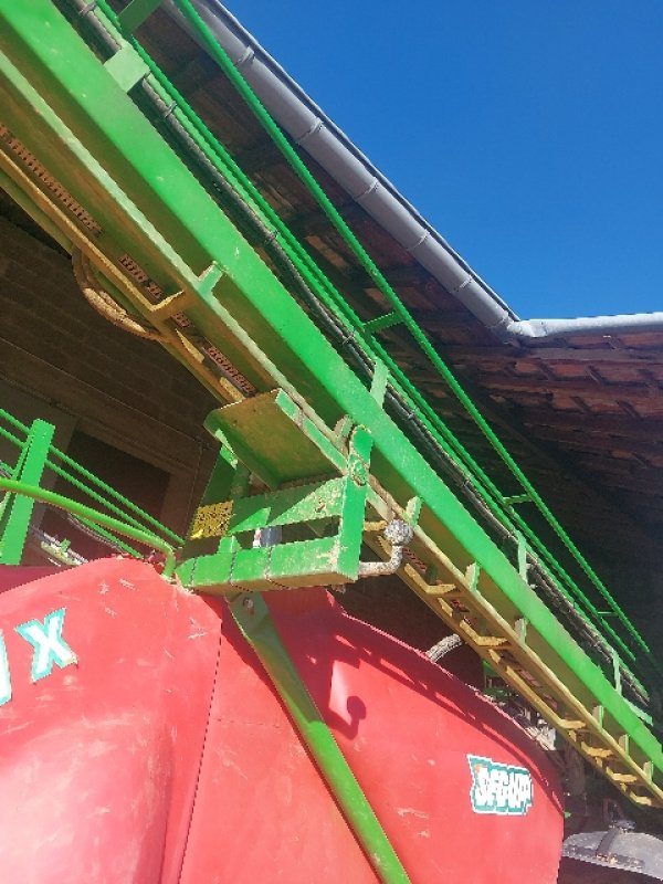 Feldspritze des Typs Sonstige SVX 400 S 4000 L. / 32 M., Gebrauchtmaschine in CHEVILLON  (MAIZEROY) (Bild 4)