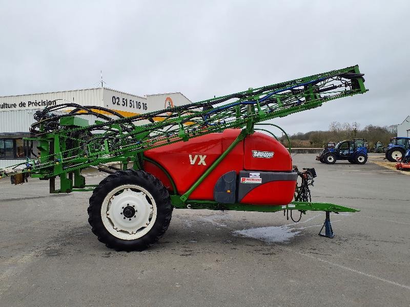 Feldspritze tip Sonstige SVX250, Gebrauchtmaschine in ANTIGNY (Poză 4)