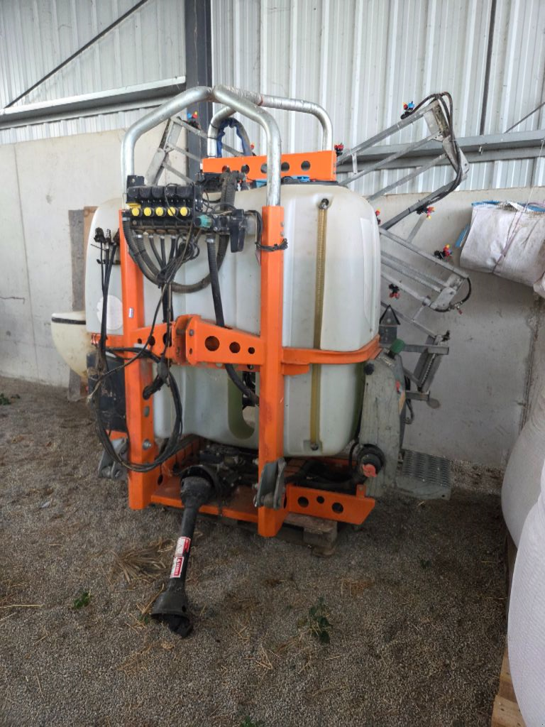 Feldspritze του τύπου Sonstige TITANIUM 1000, Gebrauchtmaschine σε ST MARTIN EN HAUT (Φωτογραφία 1)