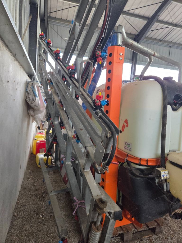 Feldspritze του τύπου Sonstige TITANIUM 1000, Gebrauchtmaschine σε ST MARTIN EN HAUT (Φωτογραφία 2)