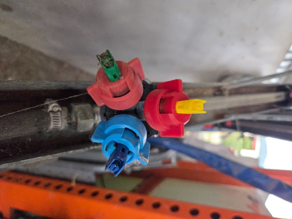 Feldspritze του τύπου Sonstige TITANIUM 1000, Gebrauchtmaschine σε ST MARTIN EN HAUT (Φωτογραφία 4)