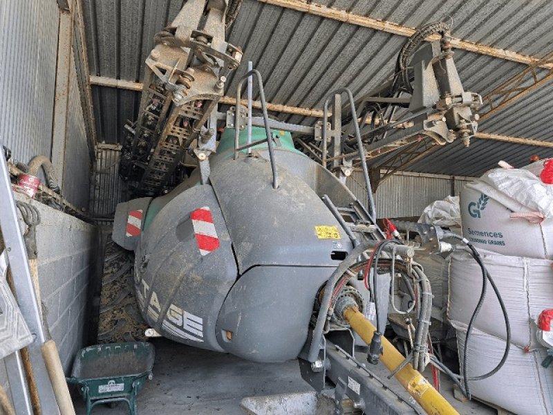 Feldspritze des Typs Sonstige VANTAGE 28-35, Gebrauchtmaschine in PITHIVIERS Cedex