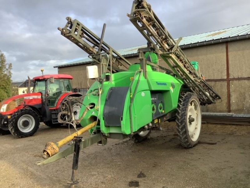 Feldspritze tip Tecnoma 3000L, Gebrauchtmaschine in les hayons (Poză 2)