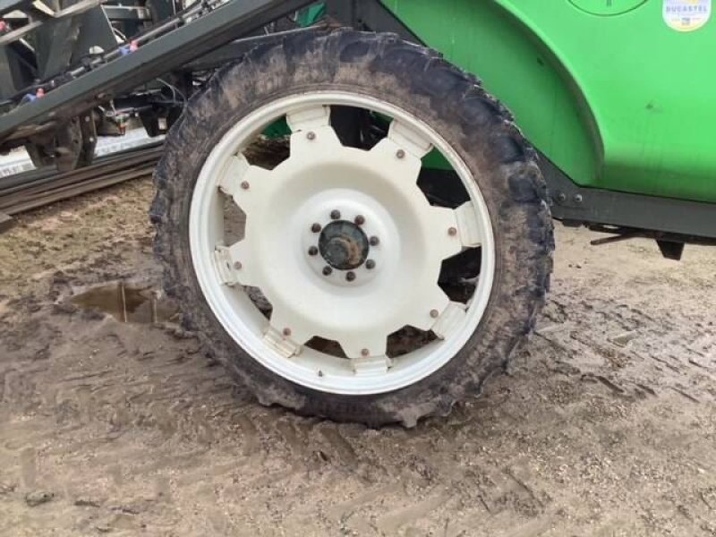 Feldspritze des Typs Tecnoma 3000L, Gebrauchtmaschine in les hayons (Bild 7)