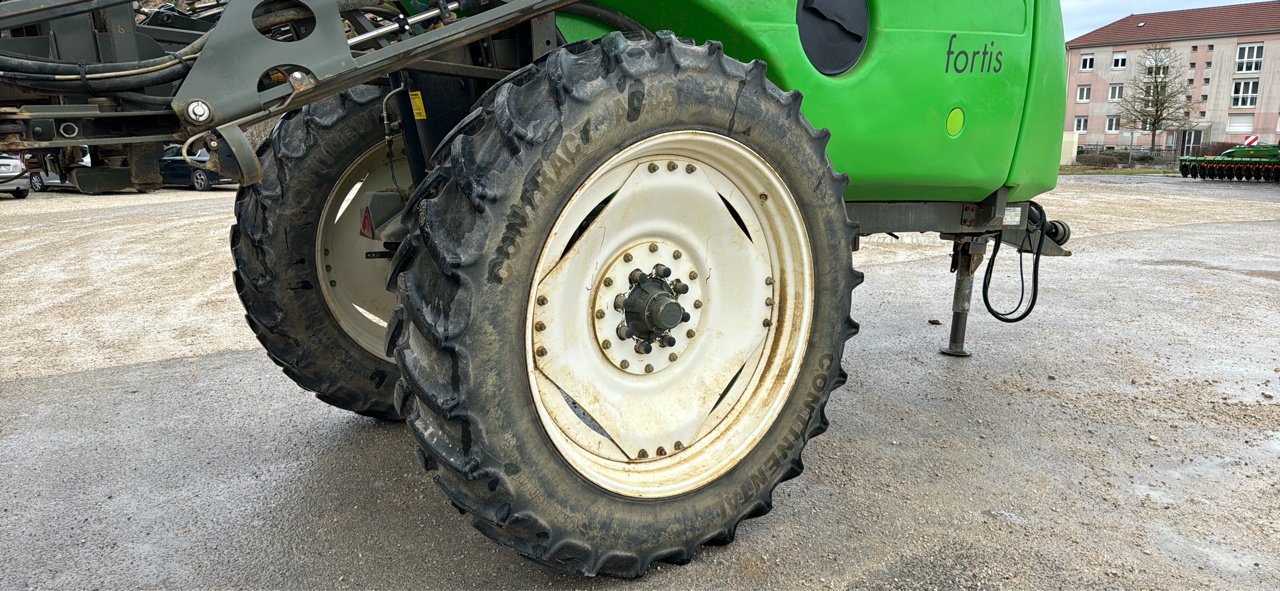 Feldspritze of the type Tecnoma FORTIS 3200, Gebrauchtmaschine in Eton (Picture 5)