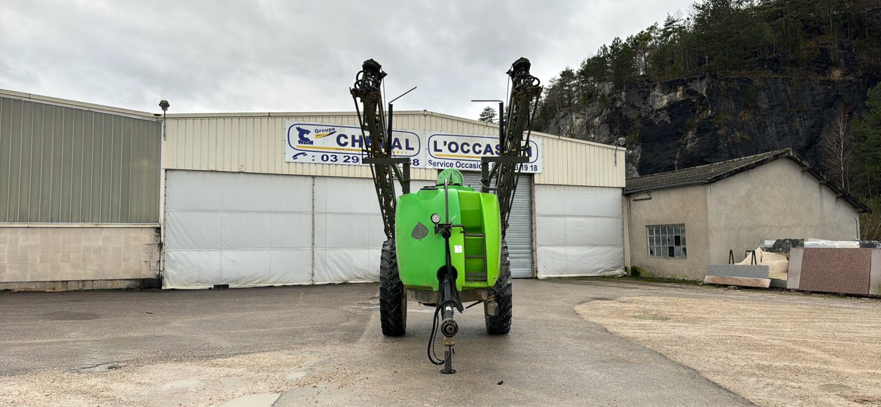 Feldspritze of the type Tecnoma FORTIS 3200, Gebrauchtmaschine in Eton (Picture 8)