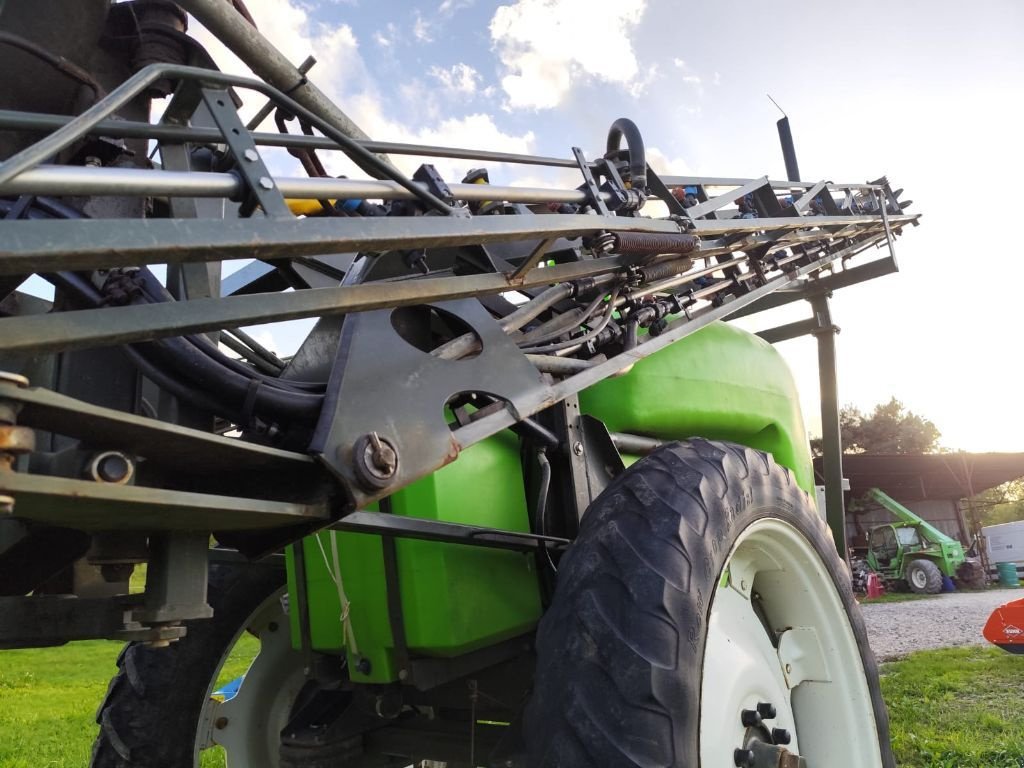 Feldspritze of the type Tecnoma Galaxy GY30 S, Gebrauchtmaschine in Roches-sur-Marne (Picture 4)