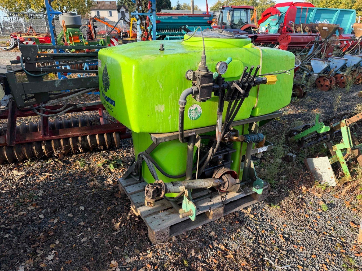 Feldspritze des Typs Tecnoma Primatec 800L, Gebrauchtmaschine in LA SOUTERRAINE (Bild 2)