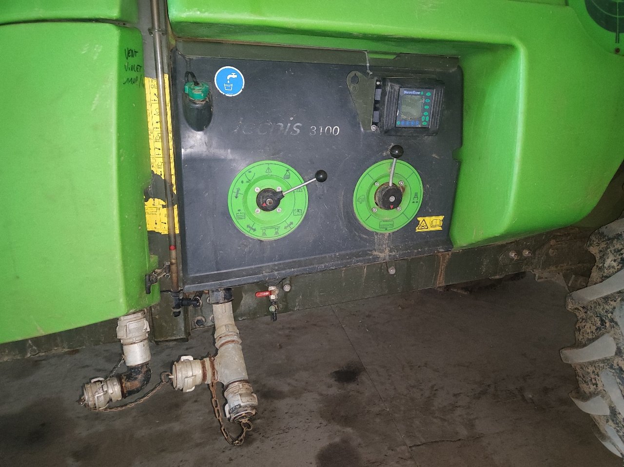 Feldspritze typu Tecnoma Tecnis novatec, Gebrauchtmaschine v Eton (Obrázek 3)