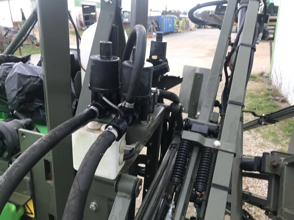 Feldspritze des Typs Tecnoma Xenis 8, Gebrauchtmaschine in MORLHON LE HAUT (Bild 7)