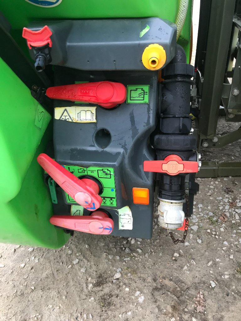 Feldspritze des Typs Tecnoma Xenis 8, Gebrauchtmaschine in MORLHON LE HAUT (Bild 10)