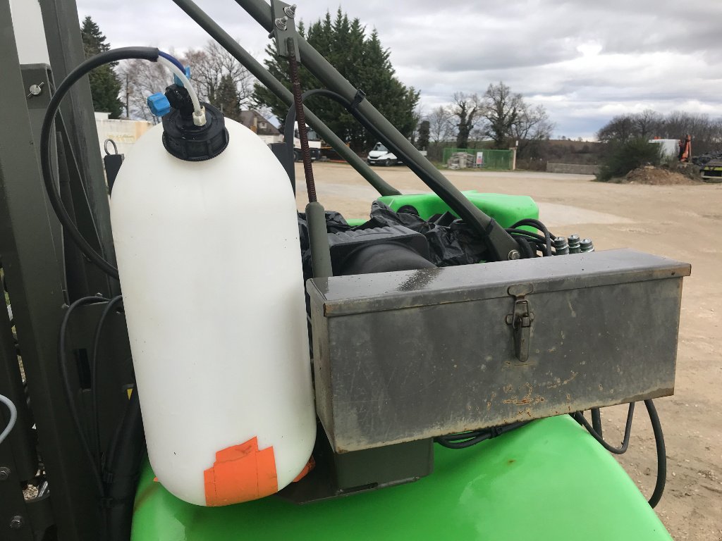 Feldspritze des Typs Tecnoma Xenis 8, Gebrauchtmaschine in MORLHON LE HAUT (Bild 11)